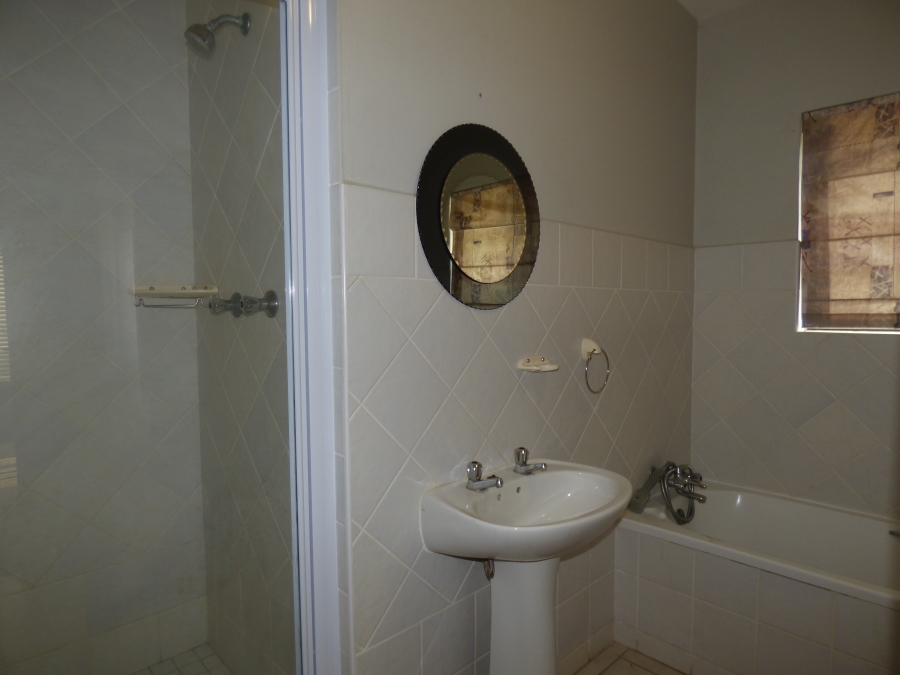 4 Bedroom Property for Sale in West Bank Eastern Cape